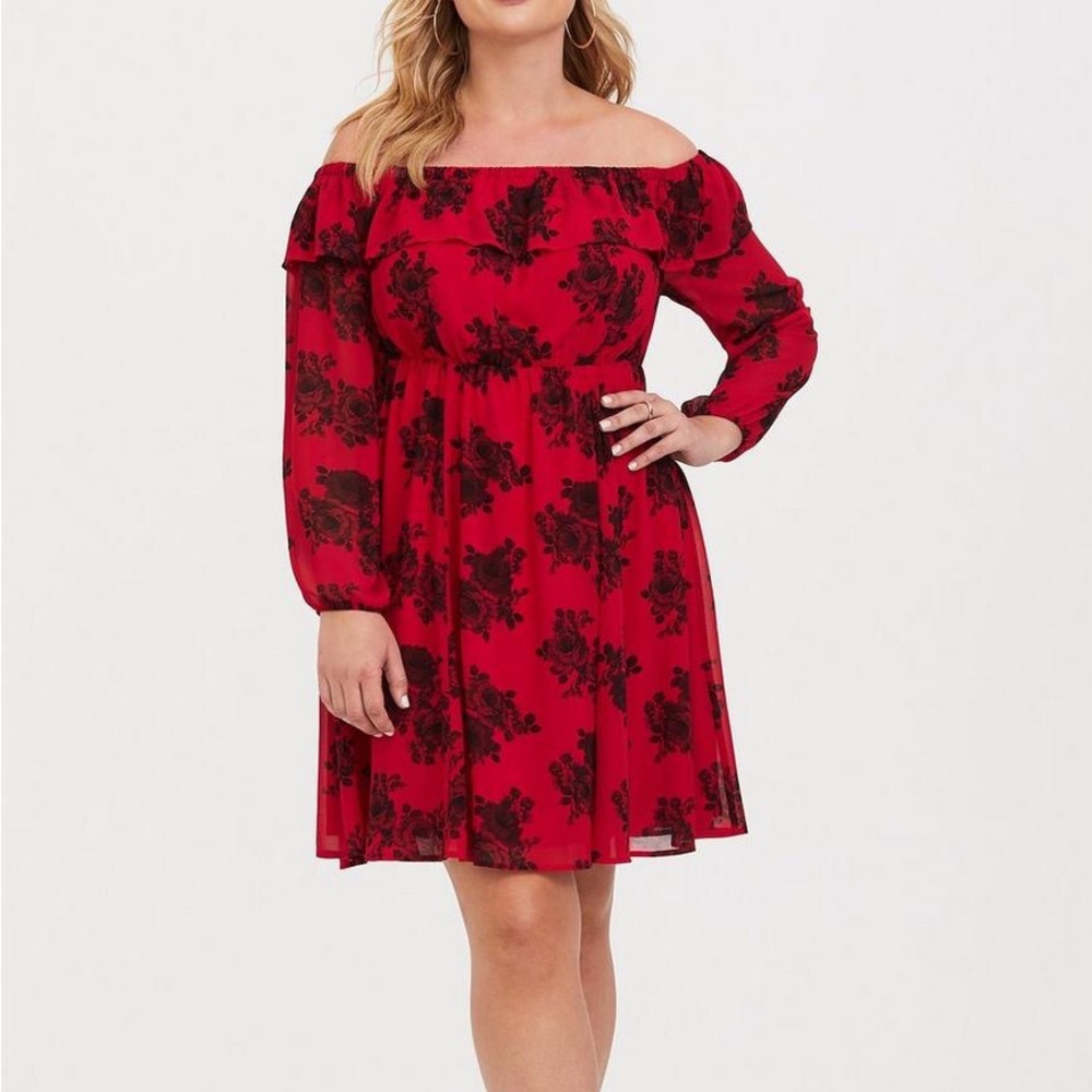 Torrid red dress with black floráramos print